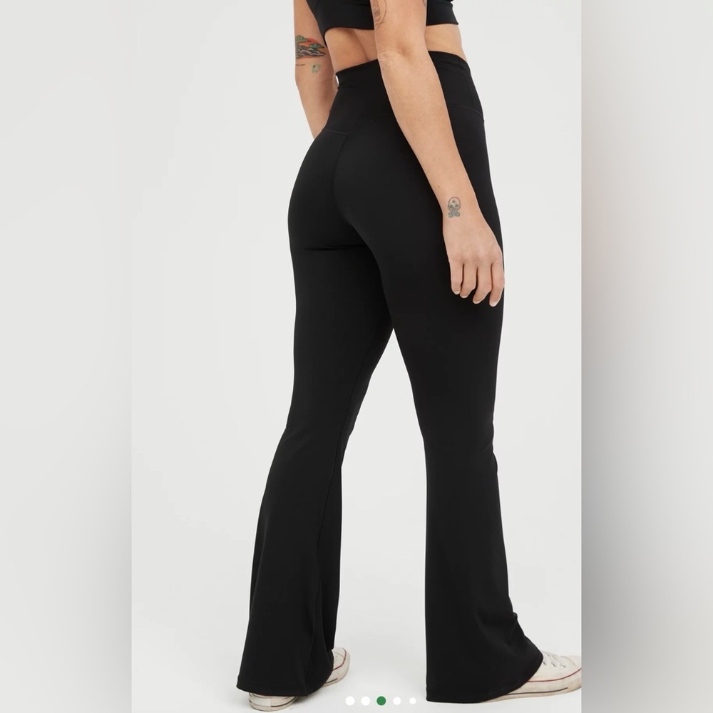 Aerie Women's Black Flare Pants - Picture 2 of 4